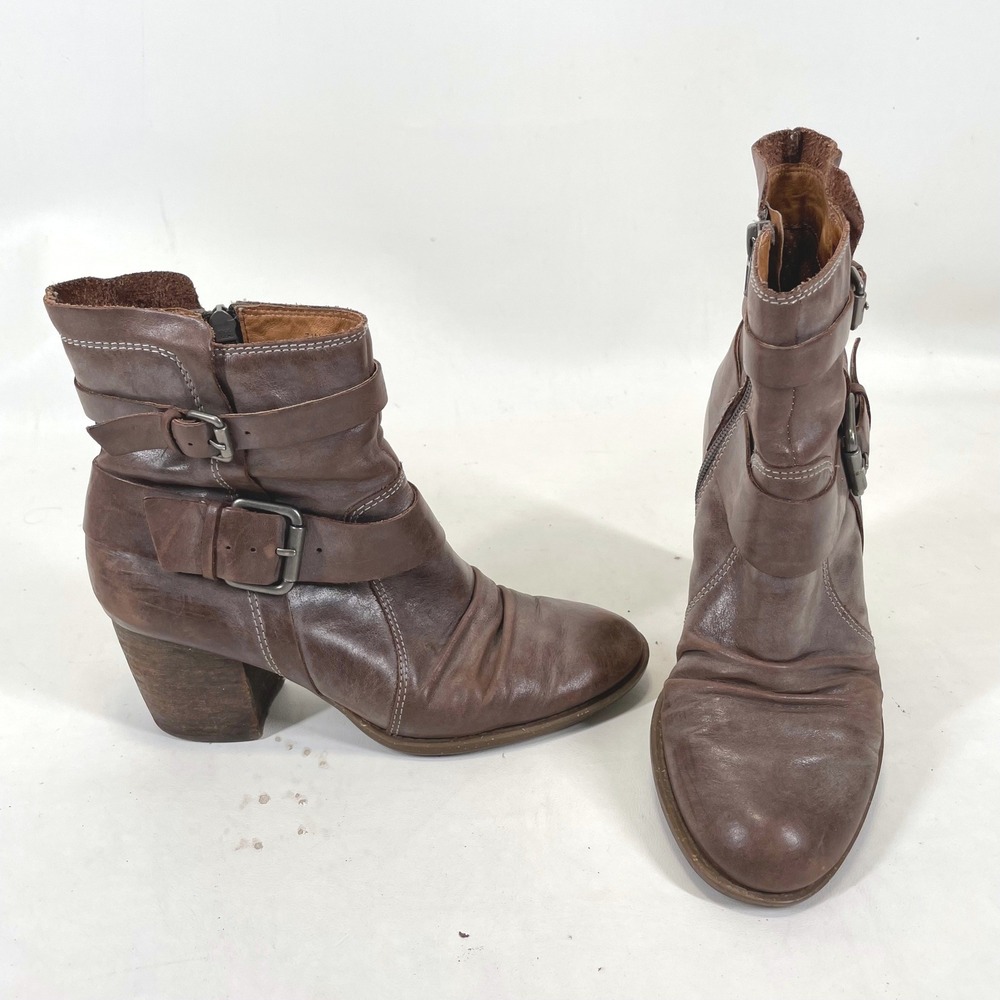 Naya Virtue Brown Leather Buckle Ankle Boots Womens 7W Ruched Moto Bootie